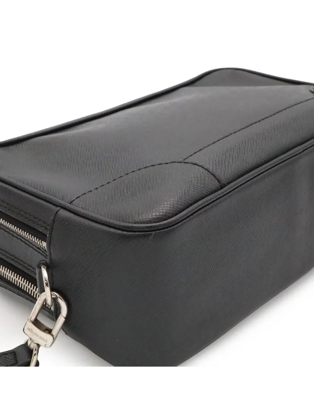 Louis Vuitton Taiga Pavel Clutch Leather Ardoise Black Silver